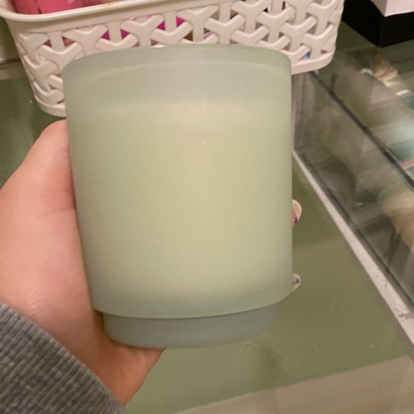 Frosted Green Candle - Picture 4 of 4